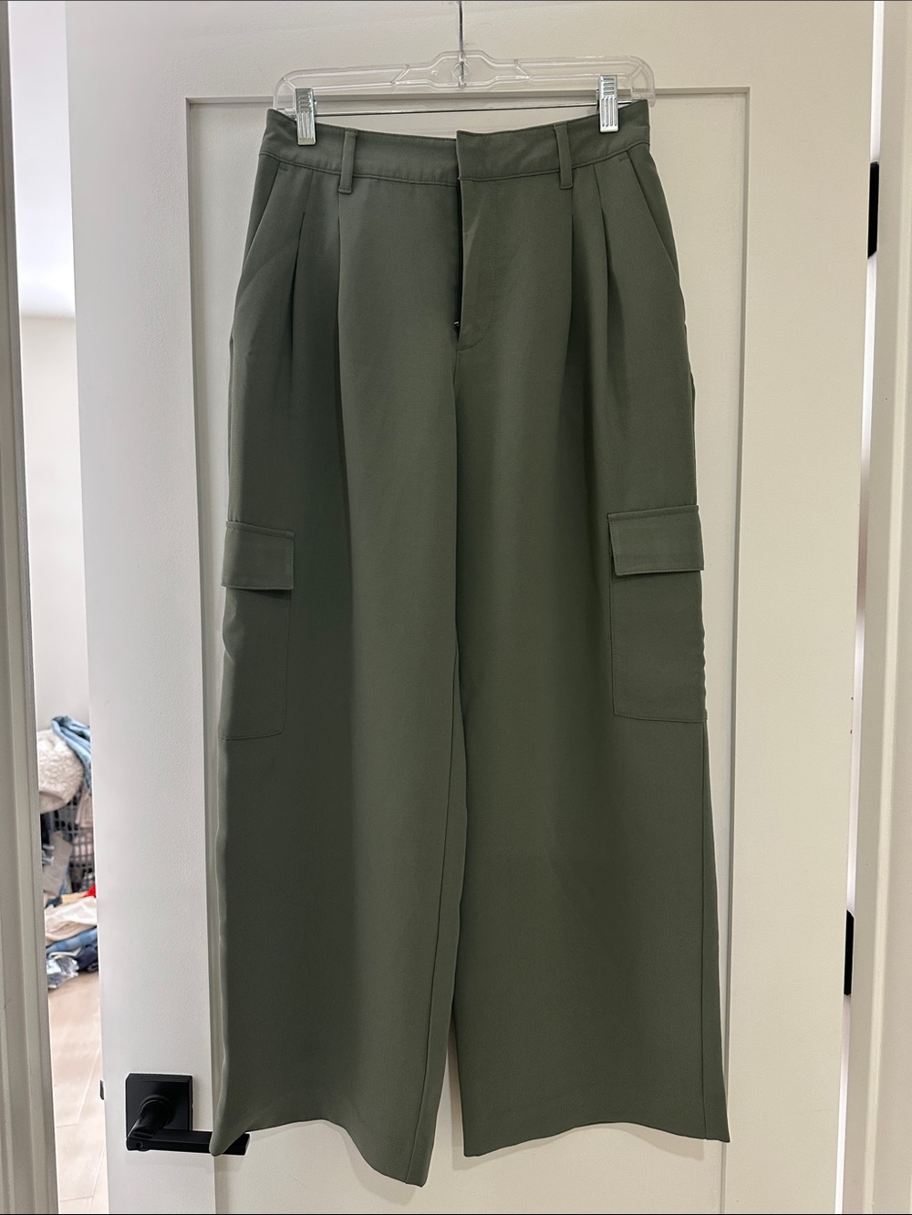 GAP Olive Green Wide-Leg Cargo Pants